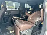 Фото 6 - Toyota Granvia