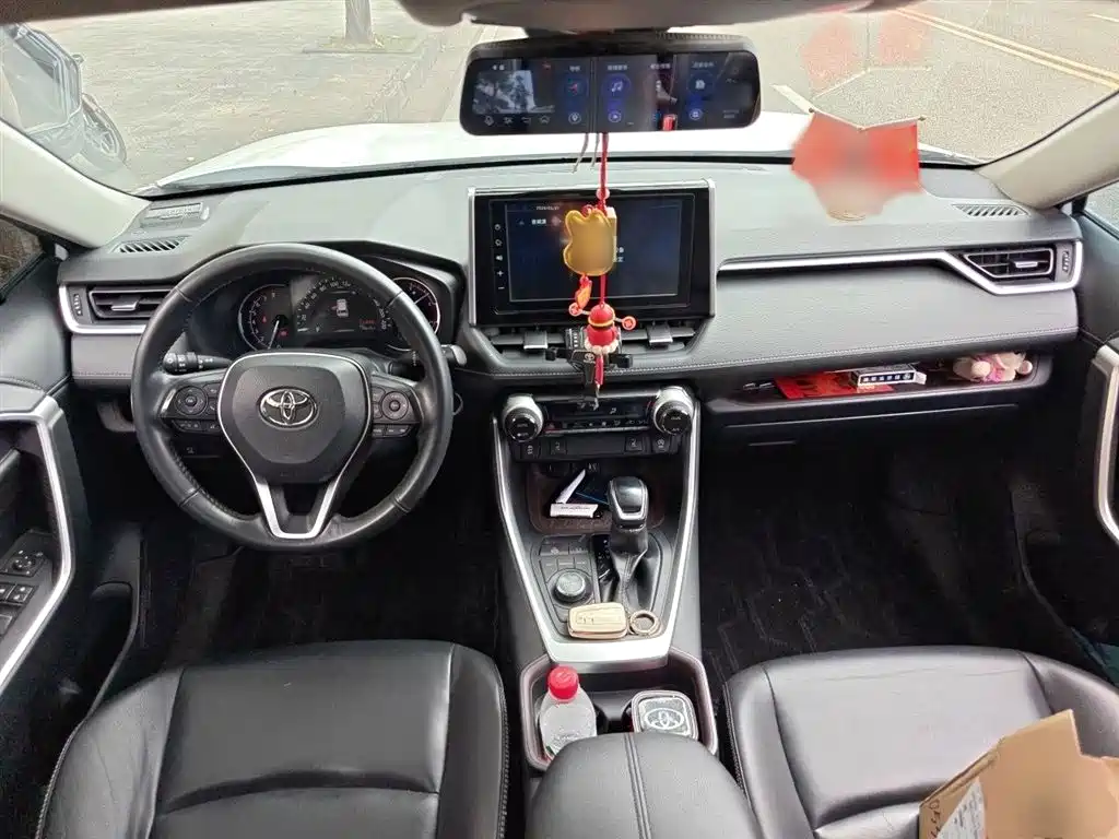 Toyota RAV4 Rongfang 2020 2.0L CVT 4WD Premium Edition фото 13