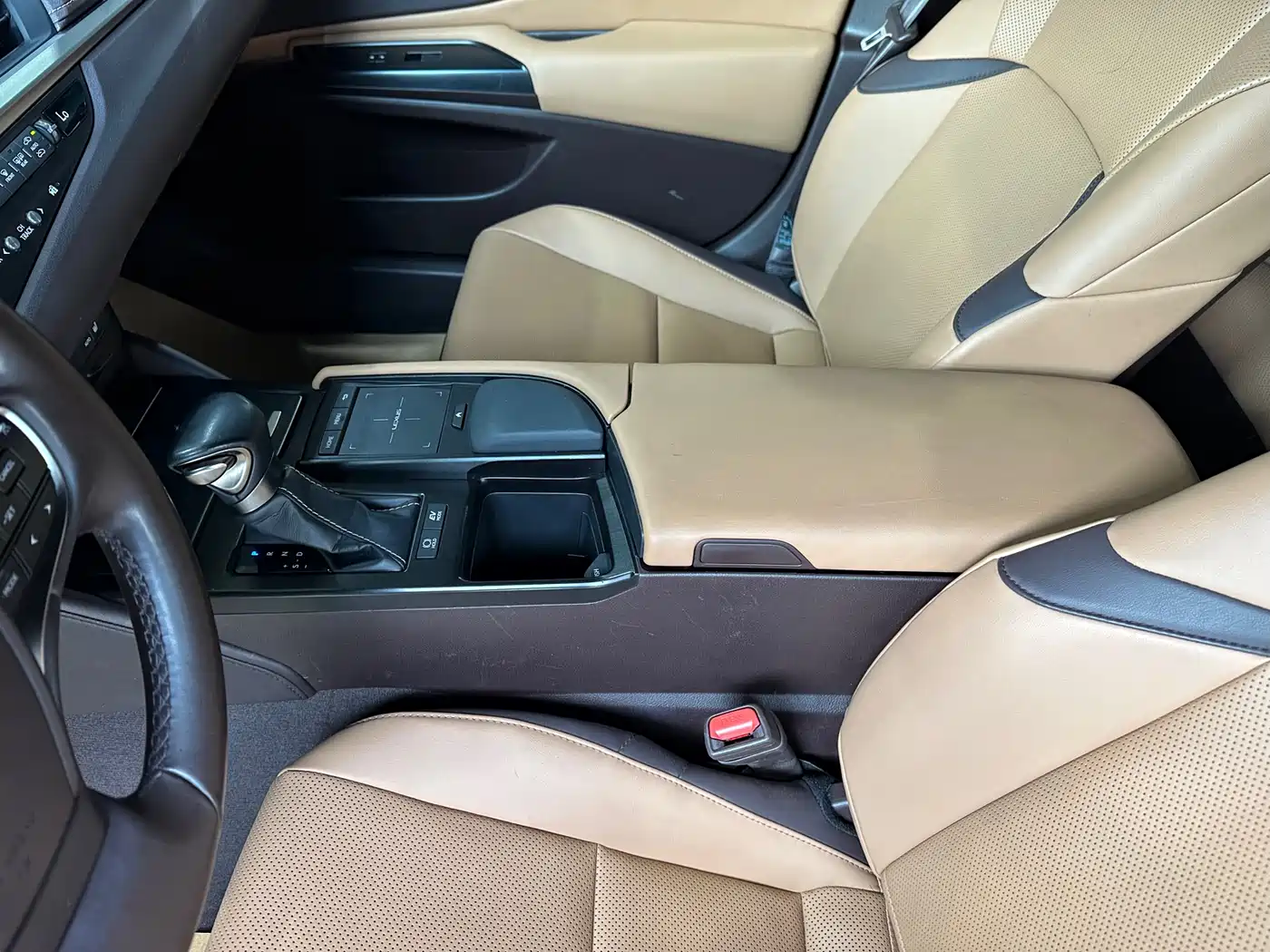 Lexus ES 2020 Model 300h Excellence Edition China V фото 9