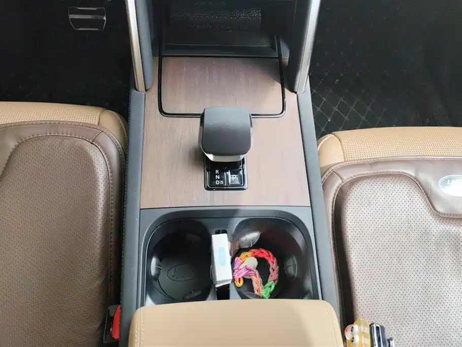 Land Rover Discovery Sport 2024 Performance Technology Edition фото 16