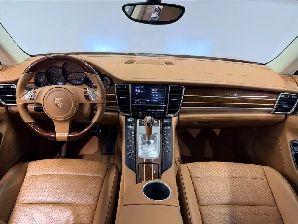 Porsche Panamera 2013 Panamera Platinum Edition 3.6L фото 9