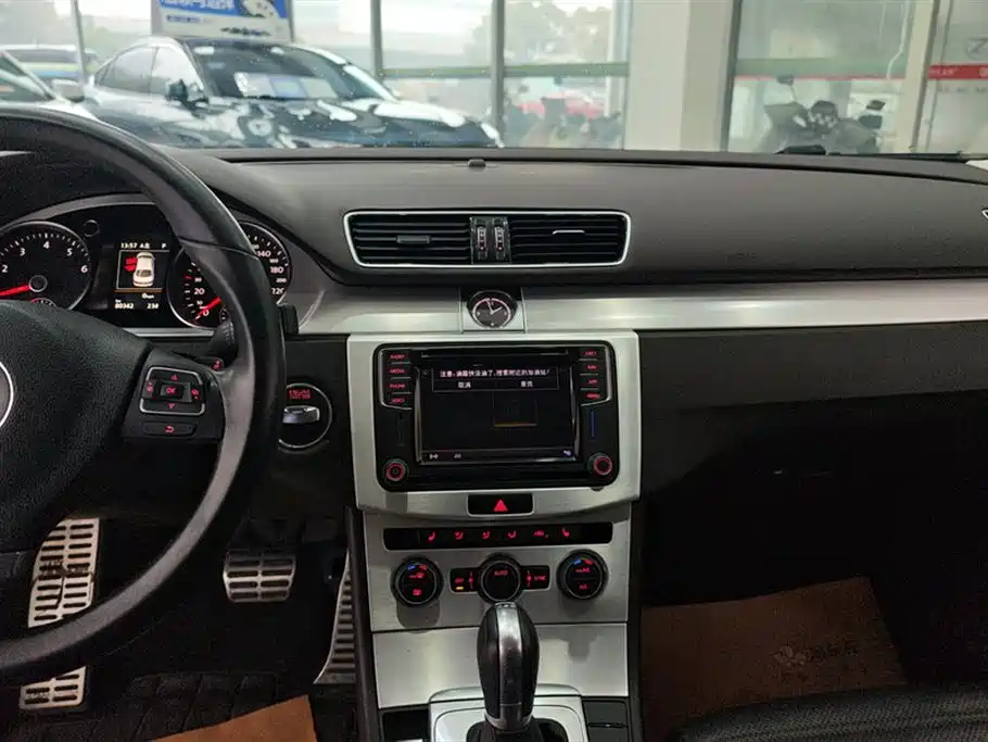 Volkswagen FAW-Volkswagen CC 2018 1.8TSI Luxury фото 13