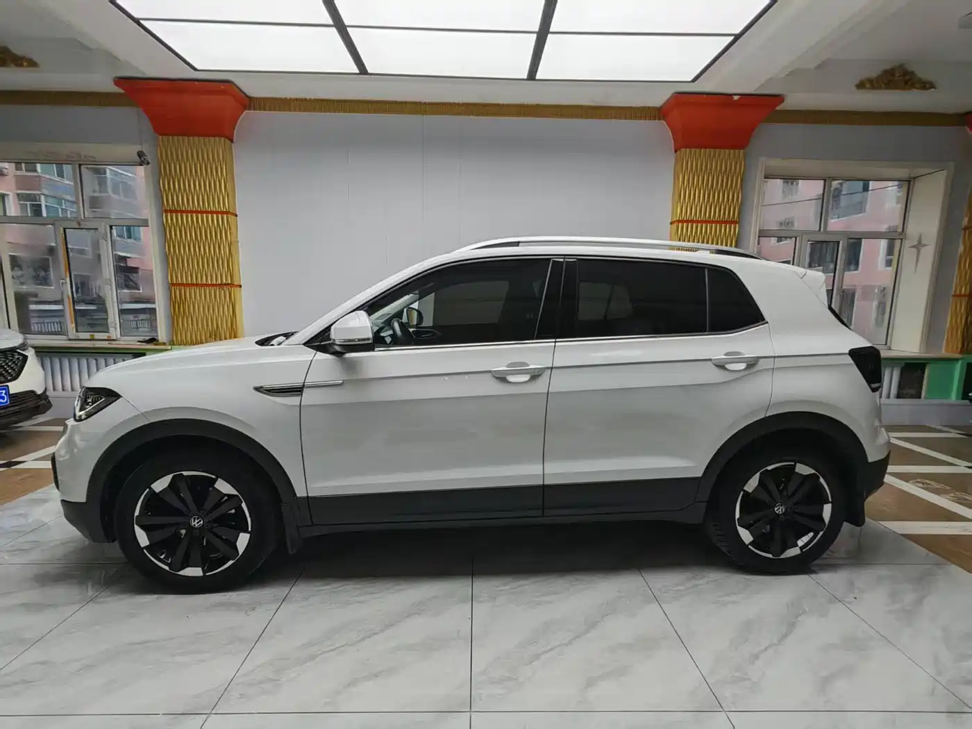 VOLKSWAGEN EXPLORING THE SHADOW