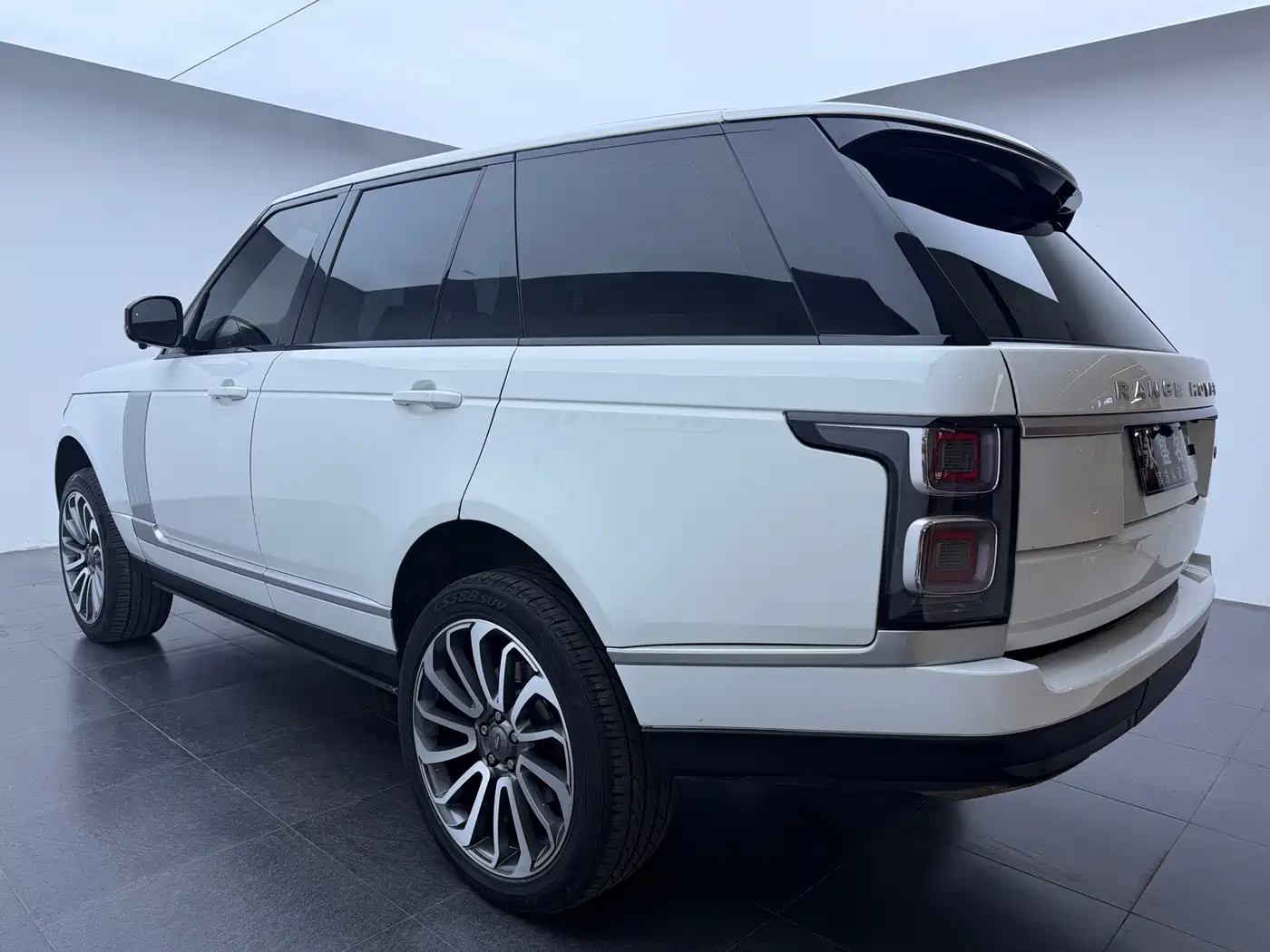Land Rover Range Rover 2015 3.0 TDV6 Vogue фото 6