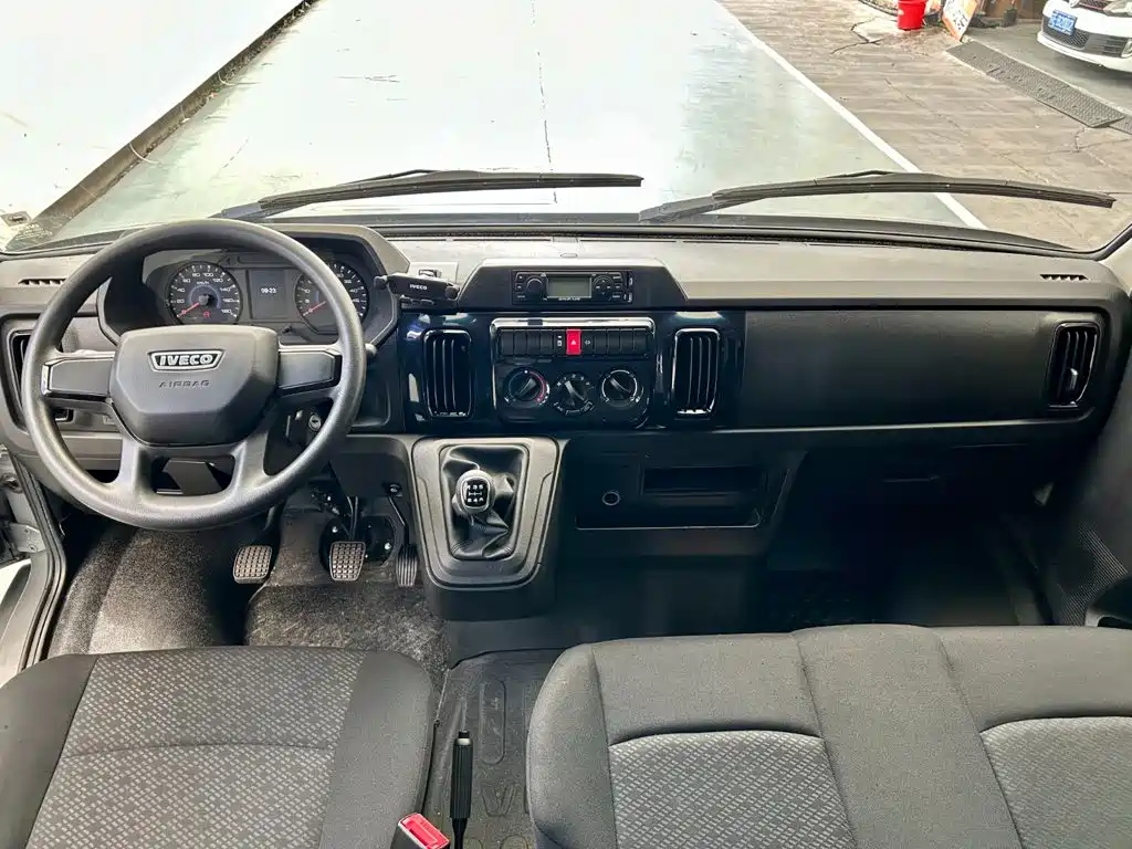 Фото 8 - Iveco Daily