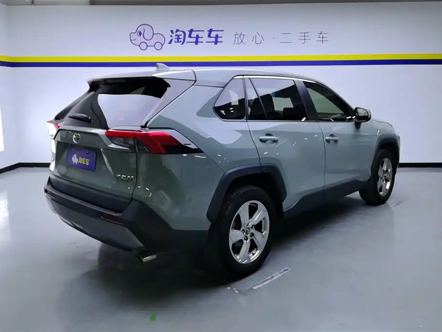 Toyota RAV4 Rongfang 2020 2.0L CVT 2WD Trend Edition фото 3