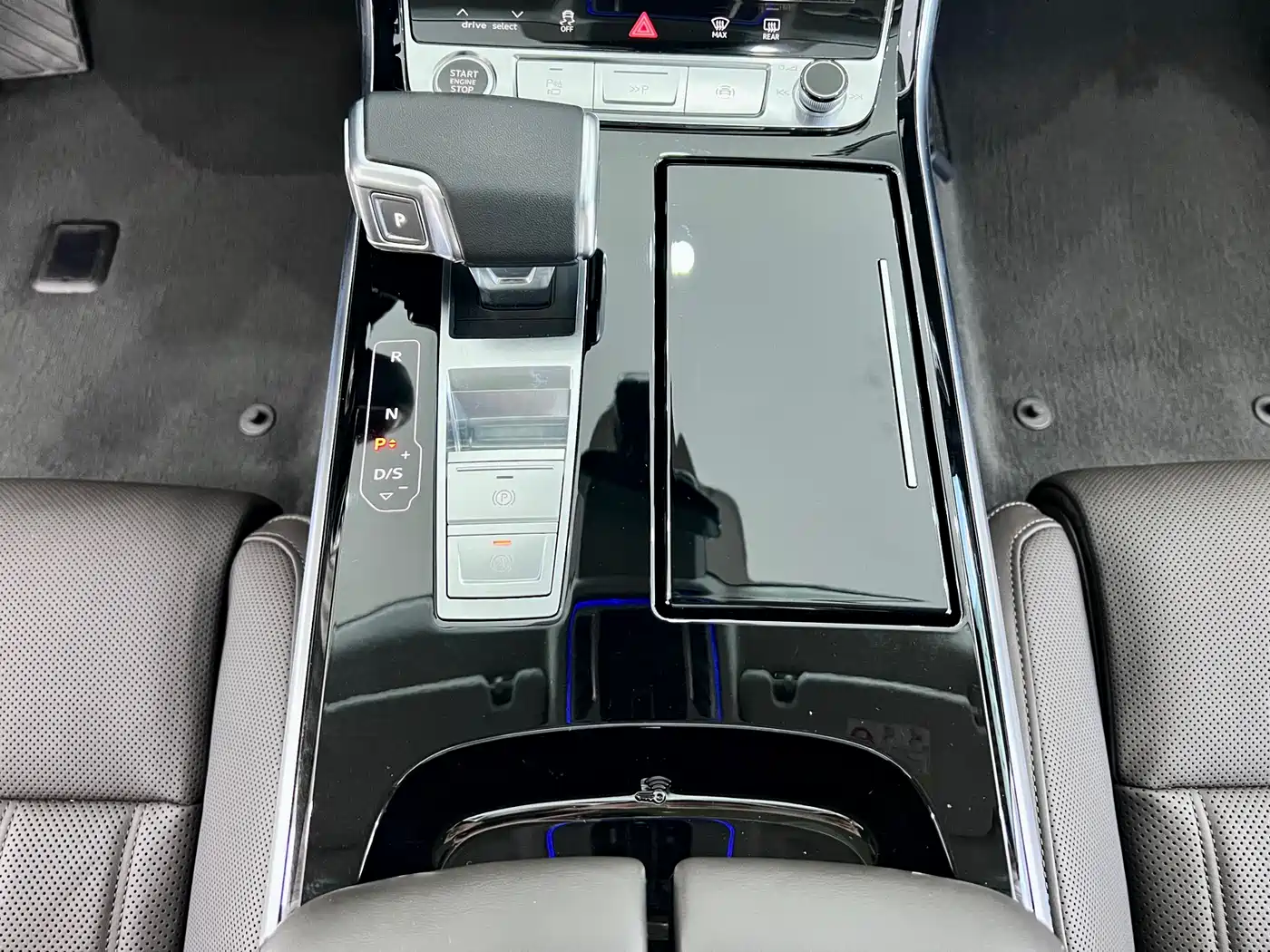 Audi A8 2021 A8L 60 TFSI quattro Premium фото 20