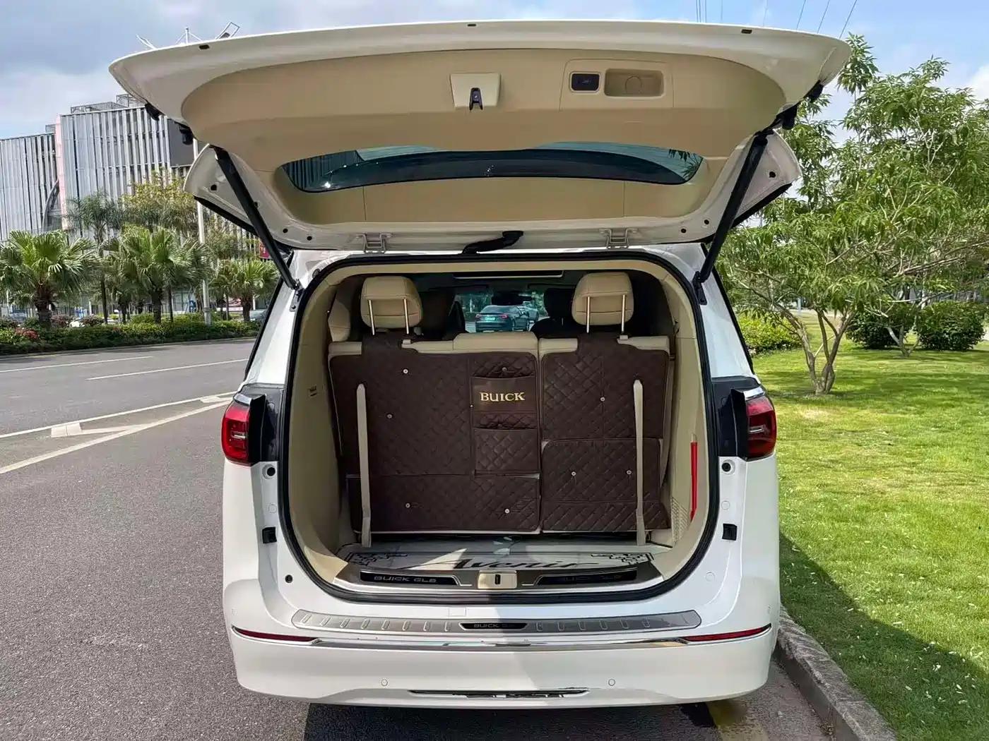 Buick GL8 2023 ES Landmaster Exclusive фото 12