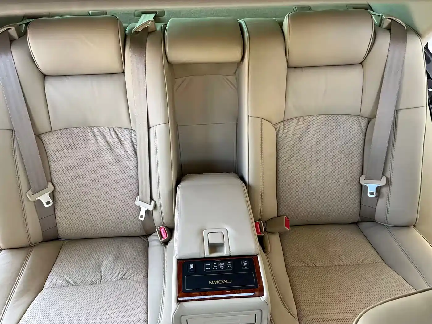 Toyota Crown 2009 2.5L Royal Special Navigation Edition фото 19