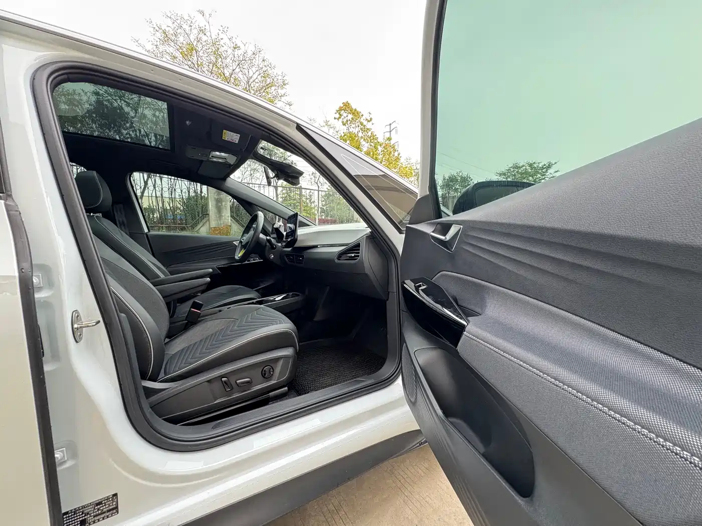 Volkswagen ID.3 2023 Upgraded Pure Intelligence Edition фото 21