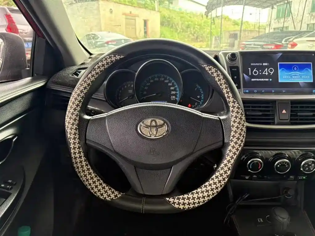 Toyota YARiS L Zhi Xiang 2017 1.5E CVT Charming Edition фото 8