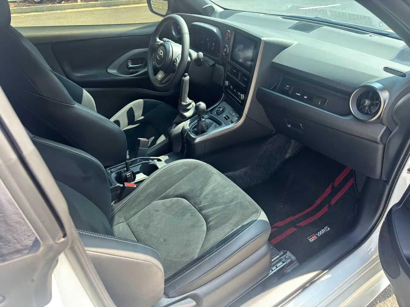 Toyota GR YARIS фото 7