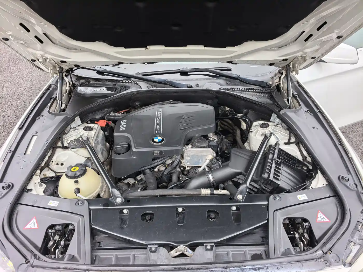 BMW 5 Series 2013 520Li Elegance фото 18