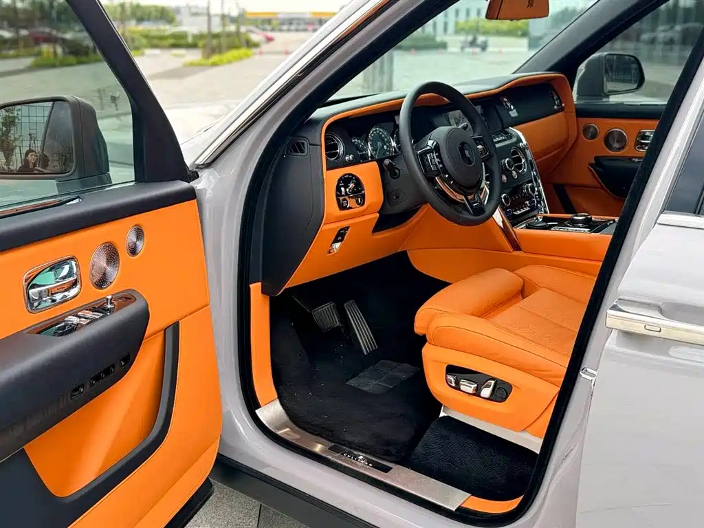 Rolls-Royce Cullinan 2024 2024 4-Seater