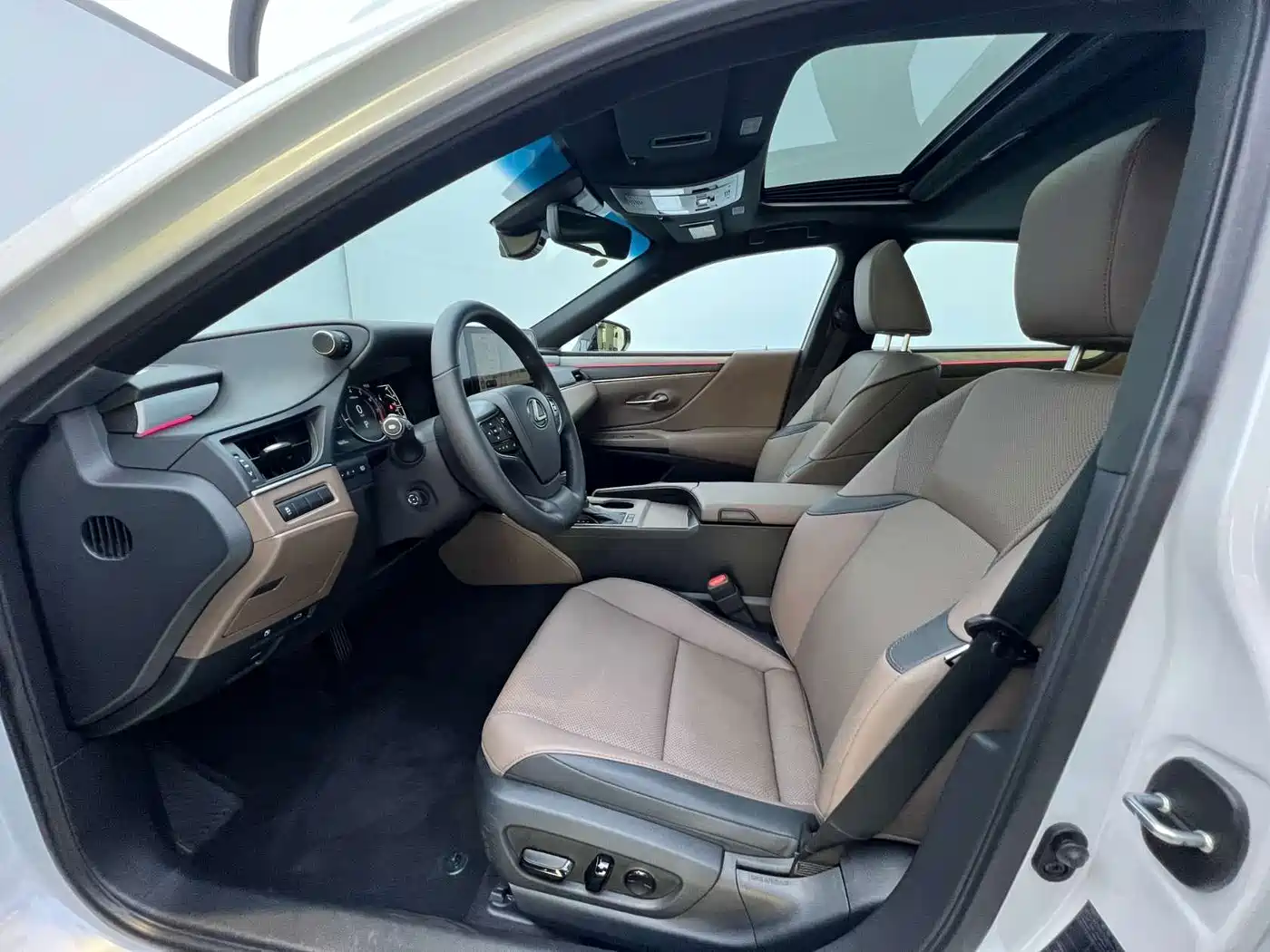 Lexus ES 2025 2025 200 Ultimate Edition