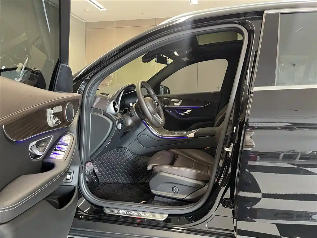 Mercedes-Benz GLC 2022 Facelift GLC 300 L 4MATIC Dynamic Collector's Edition фото 16