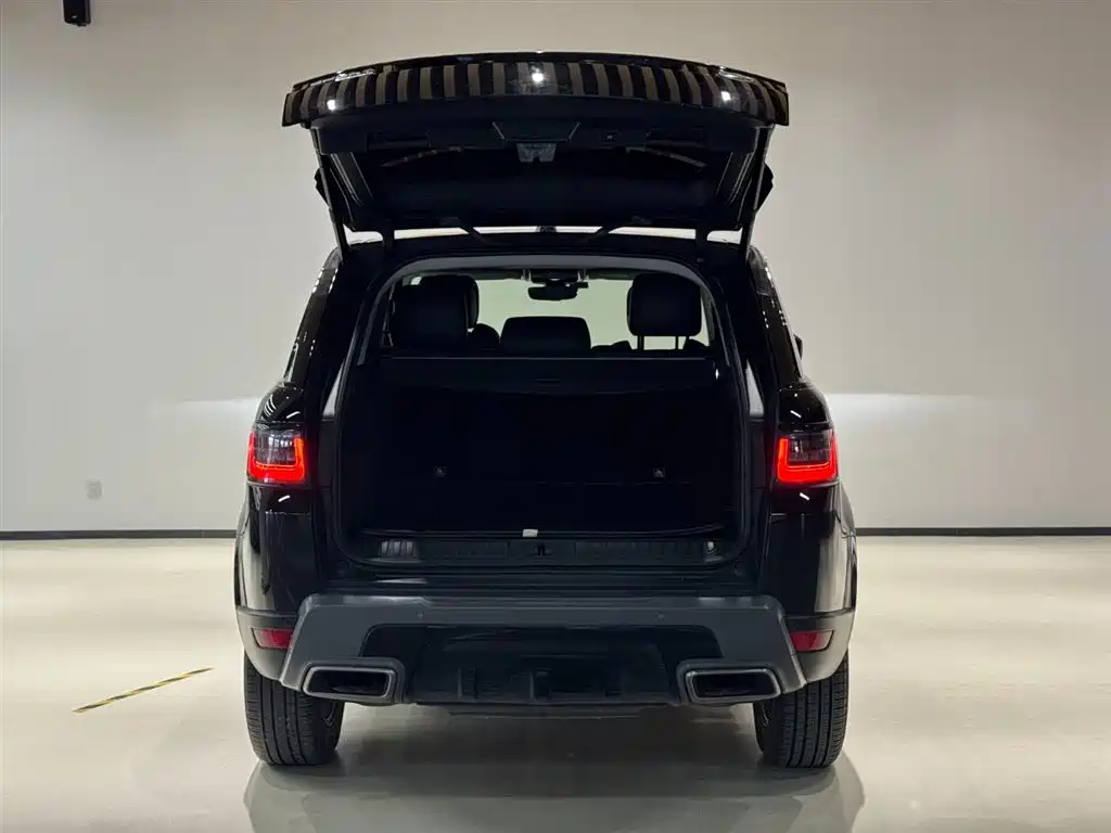 Land Rover Range Rover Sport 2019 3.0 SC V6 Special Edition фото 6