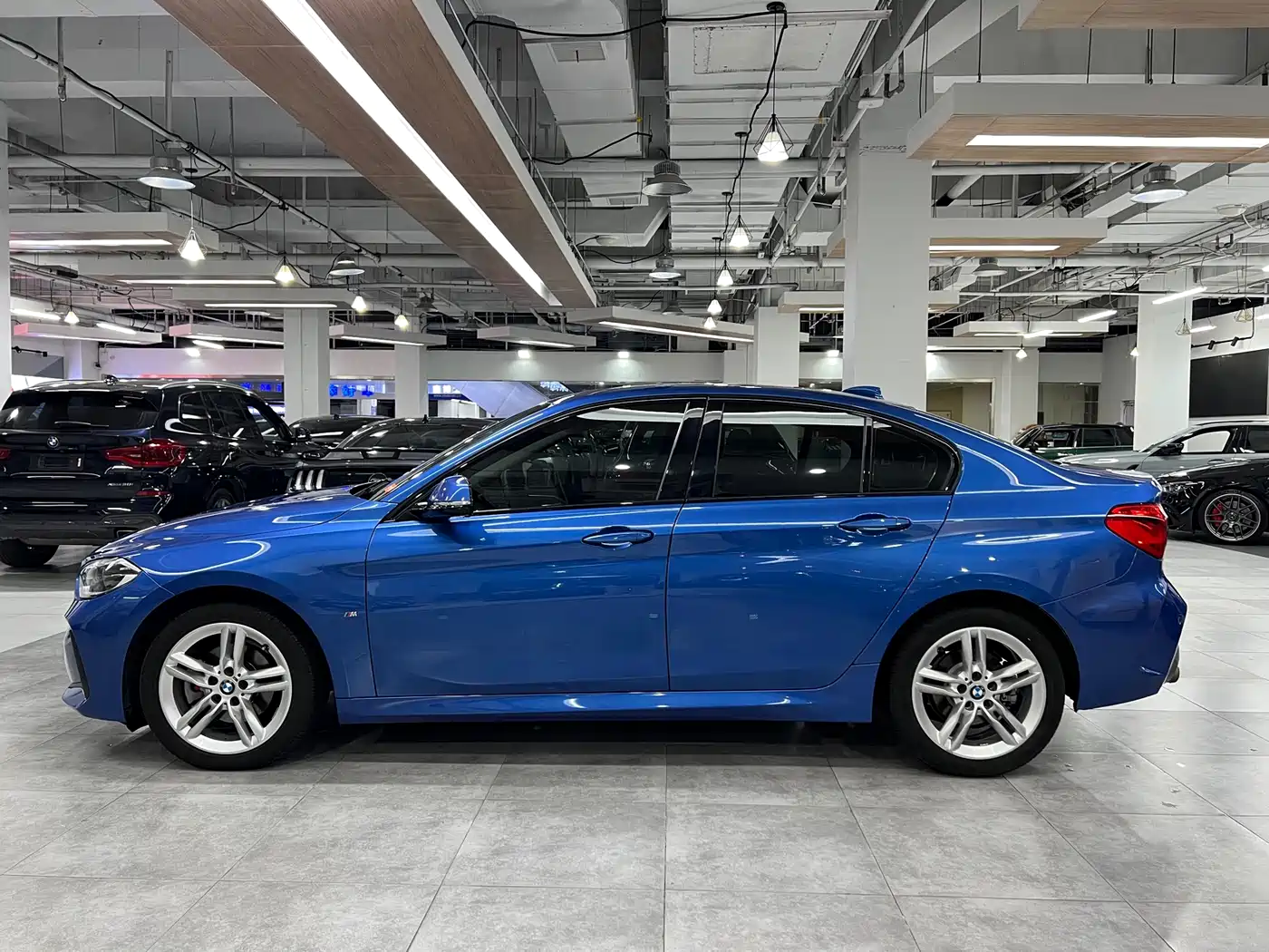 BMW 1 Series 2019 118i M Sport Package фото 4
