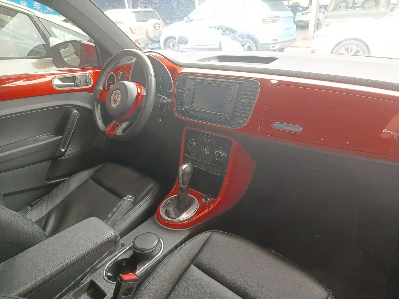 Volkswagen Beetle 2017 180TSI Enjoy фото 11