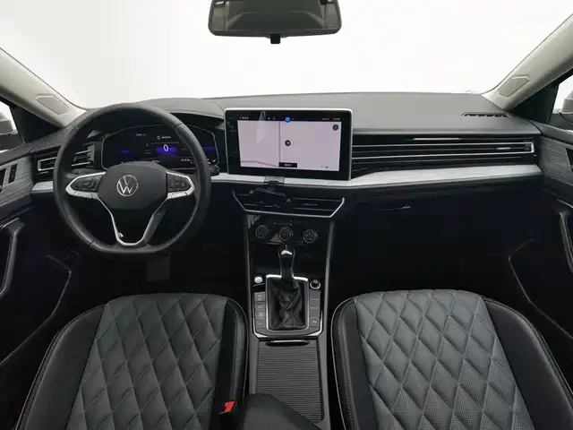 Volkswagen Sagitar 2024 300TSI DSG Surpass Edition — фото 5