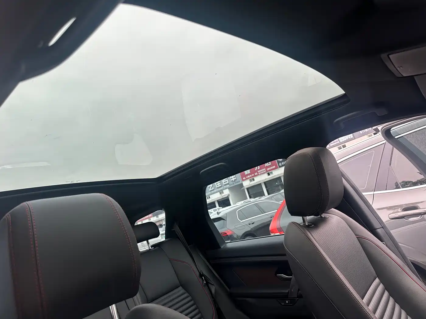 LAND ROVER DISCOVER SPORTS