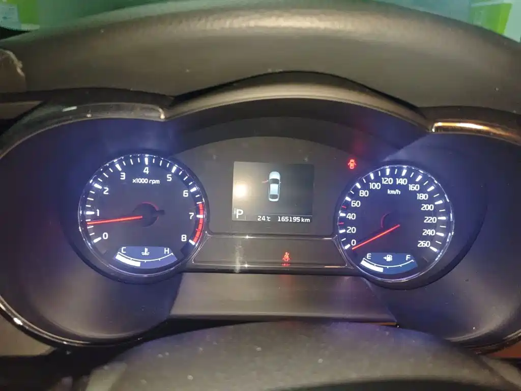 Kia K5 2015 2.0L Automatic LUX фото 7