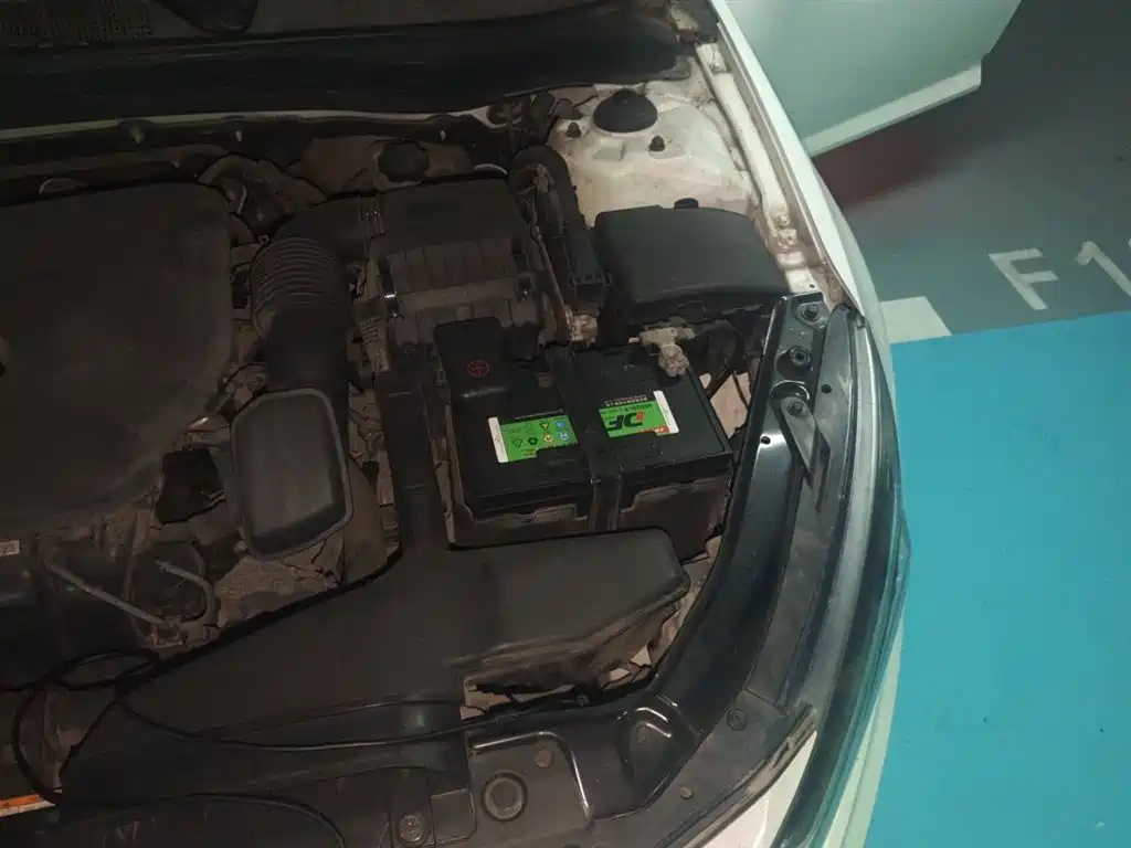 Kia K5 2015 2.0L Automatic LUX фото 23