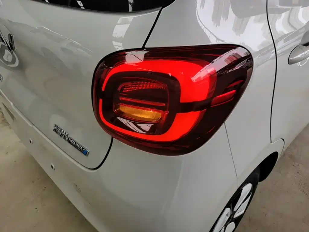 Wuling Motors Hongguang MINIEV 2026 2025 4-Door Advanced