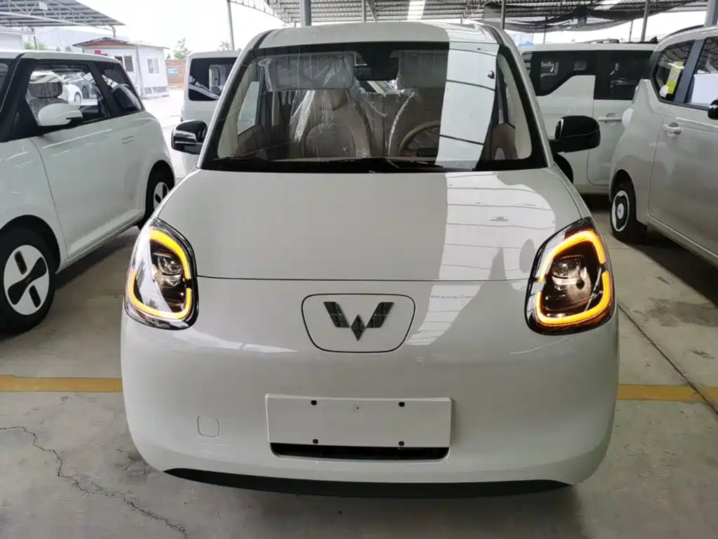 Wuling Motors Hongguang MINIEV 2026 2025 4-Door Advanced