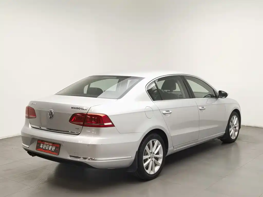 Фото 2 - Volkswagen Magotan