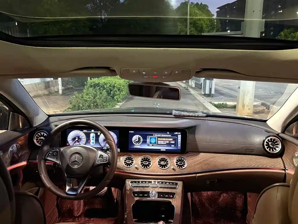 Mercedes-Benz E-Class 2018 E 200 L 4MATIC фото 4