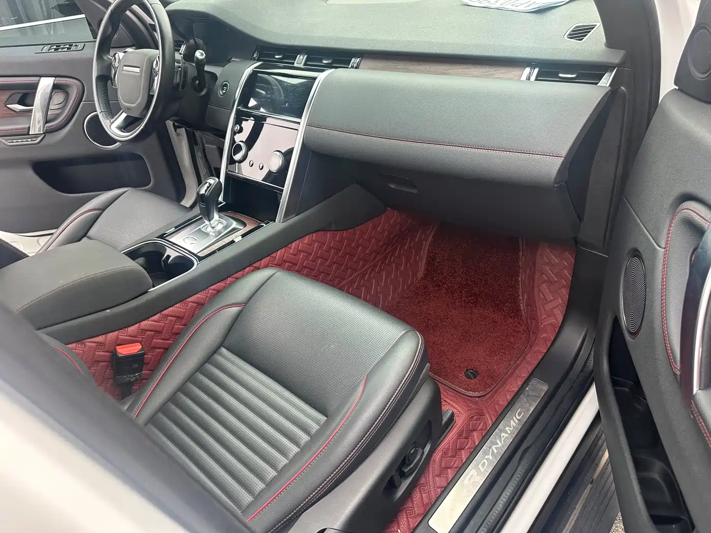 LAND ROVER DISCOVER SPORTS