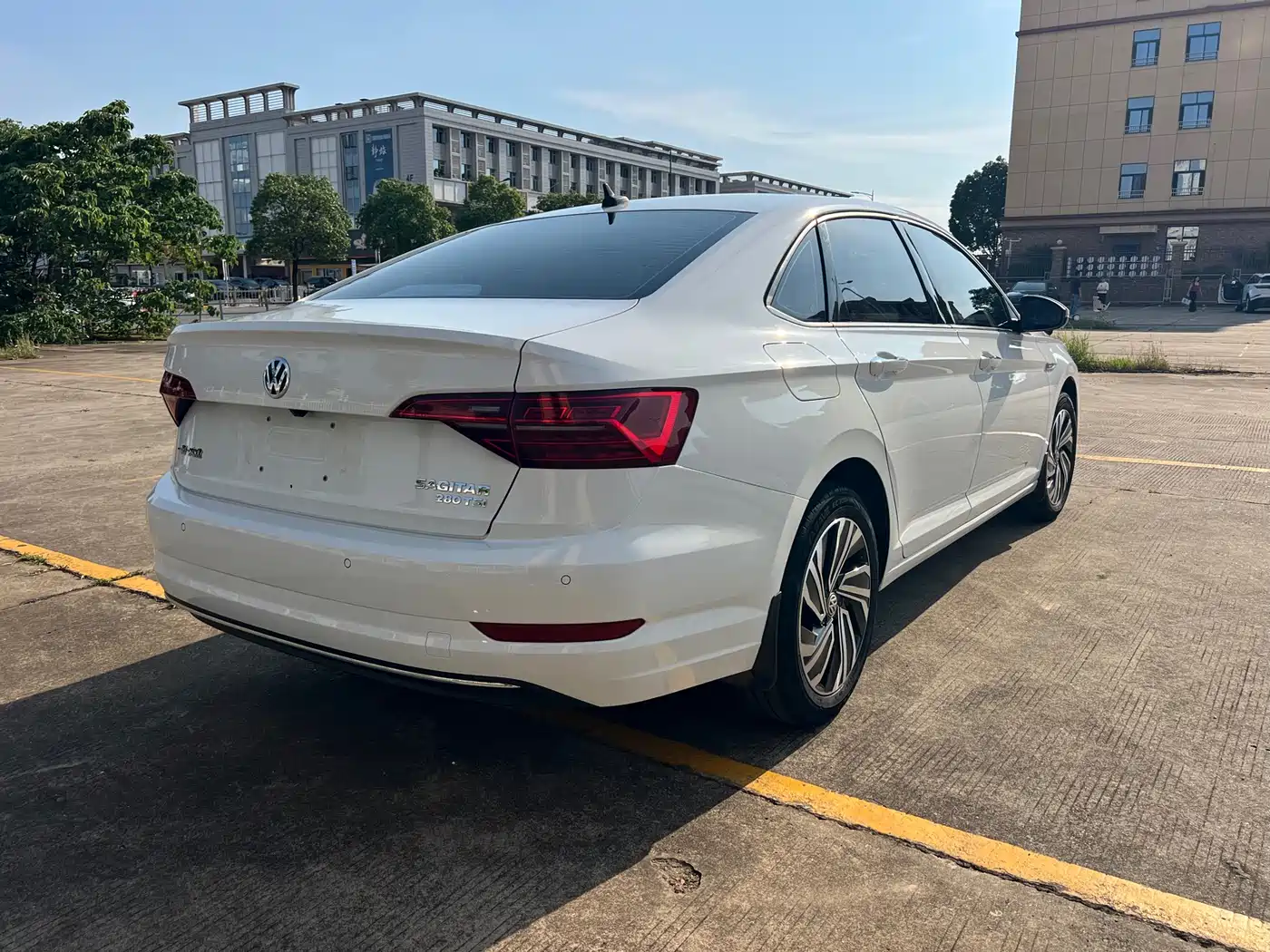 Volkswagen Sagitar 2022 280TSI DSG Excellence Edition фото 13