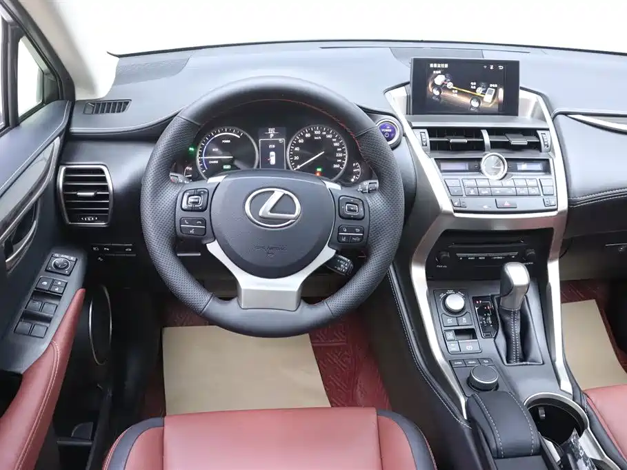 Lexus NX 2015 300h AWD F SPORT фото 28