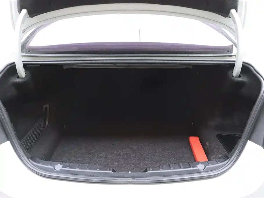 BMW 5 Series 2014 520Li Elegance фото 30