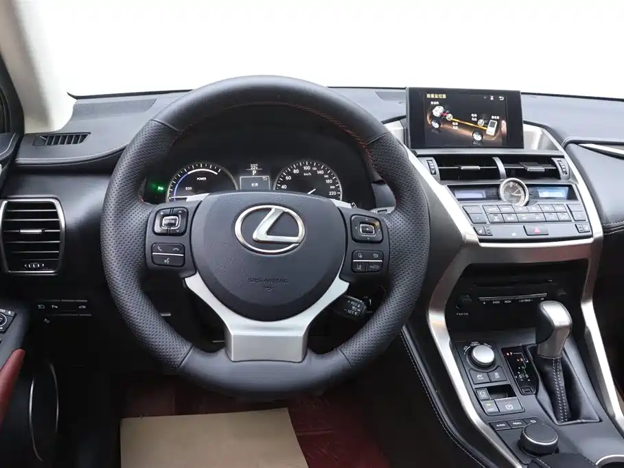 Lexus NX 2015 300h AWD F SPORT фото 29