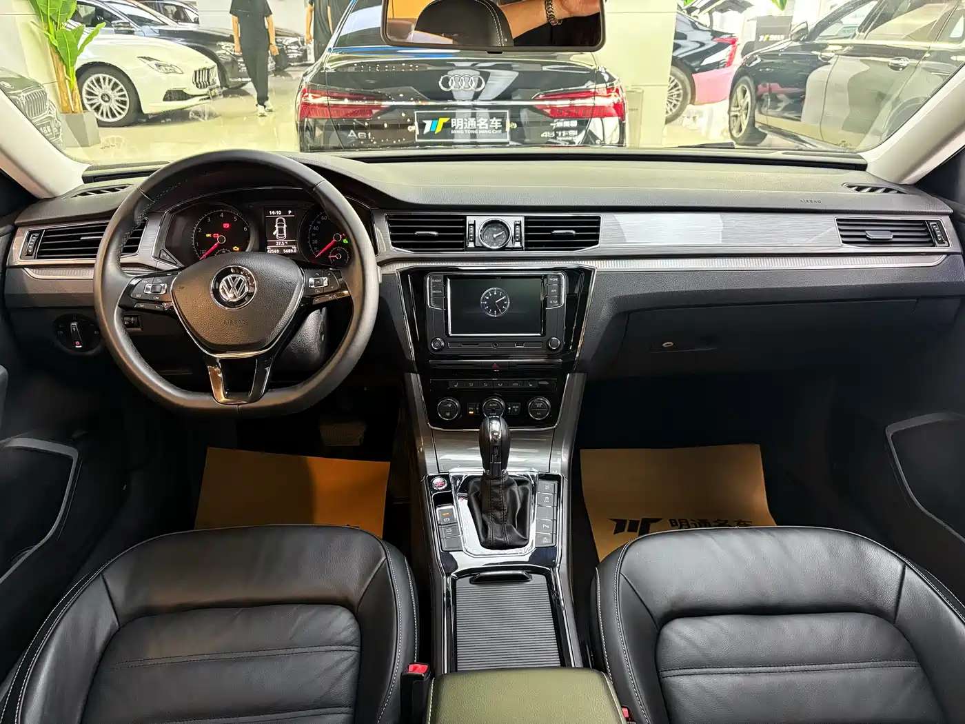 Volkswagen Passat 2017 330TSI DSG Prestige фото 8