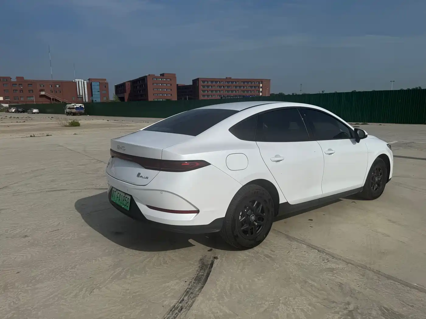 BYD Qin PLUS 2025 DM-i Smart Drive 55KM Leader фото 8