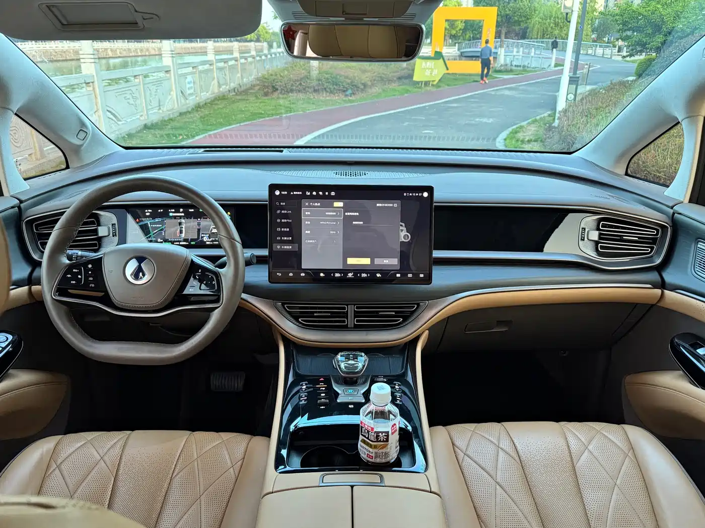 Denza D9 2022 DM-i 970 AWD Flagship фото 6