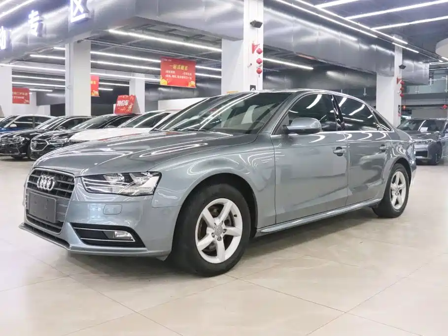 Photo 1 - Audi A4L