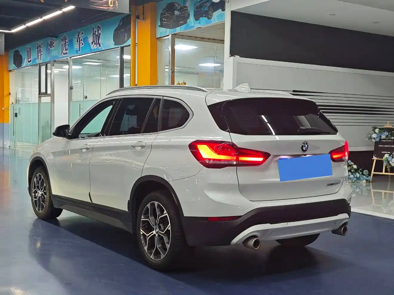 BMW X1 2022 sDrive25Li Leading фото 5