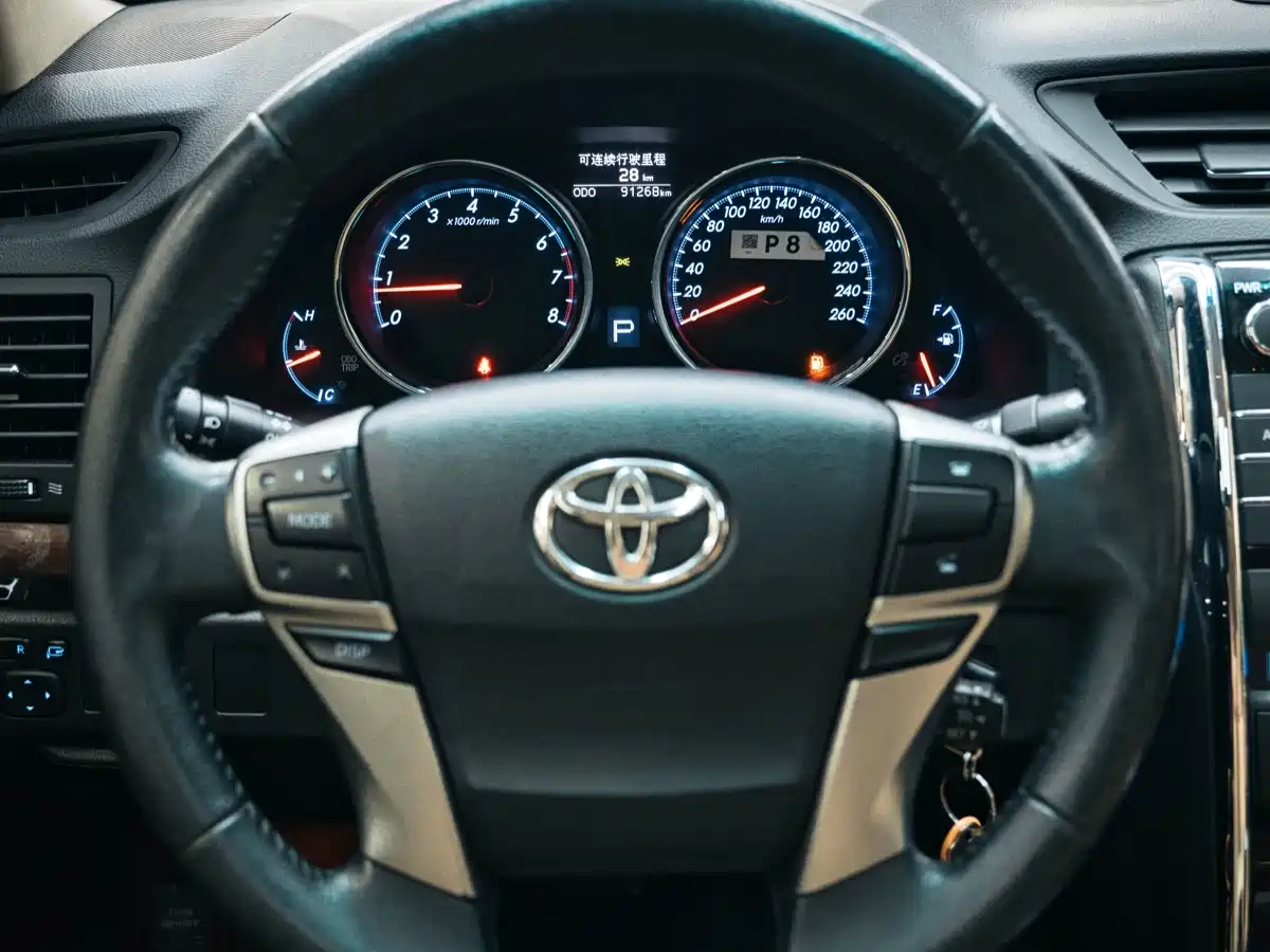 Toyota Reiz 2013 2.5V Shangrui Navigation Edition фото 13