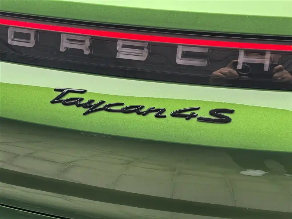 Porsche Taycan 2022 Taycan 4 Cross Turismo фото 19