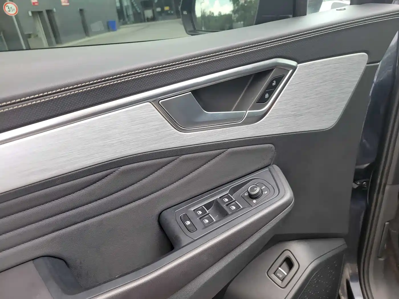 Volkswagen Talagon 2022 380TSI 4WD Luxury Premium Pro Edition 6-seater фото 16