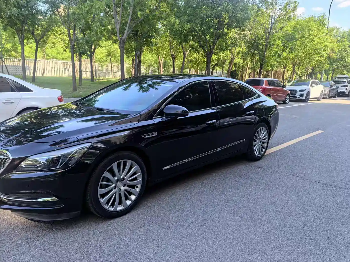 Buick LaCrosse 2018 Model 28T Luxury Edition фото 4