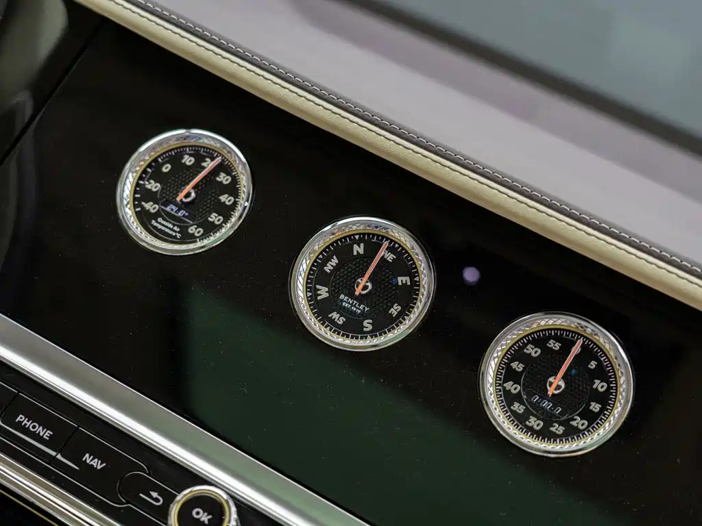 Фото 22 - Bentley Flying Spur