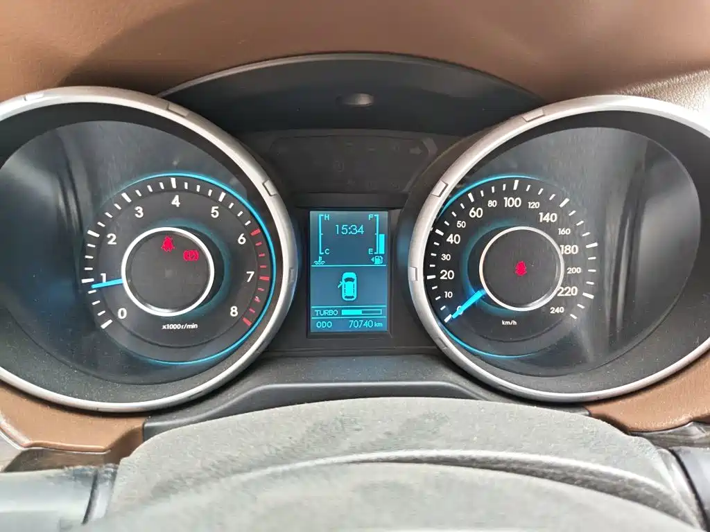 BAIC Weiwang S50 2016 2016 1.5T Manual LeDong Luxury