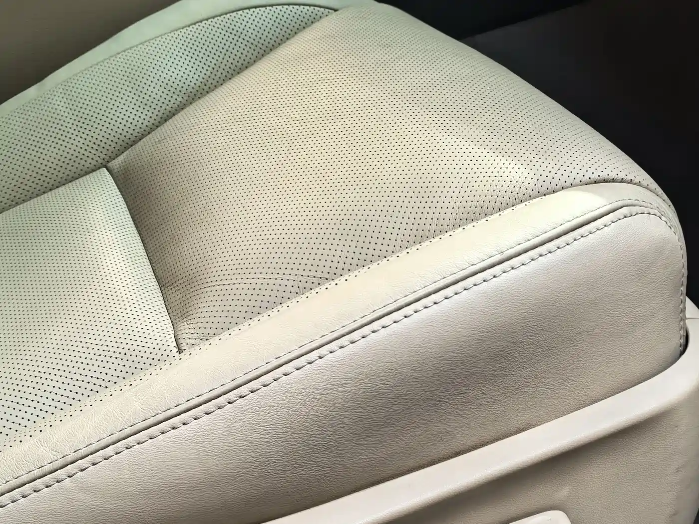 Toyota Crown 2011 2.5L Royal Leather Sunroof Special Edition фото 10