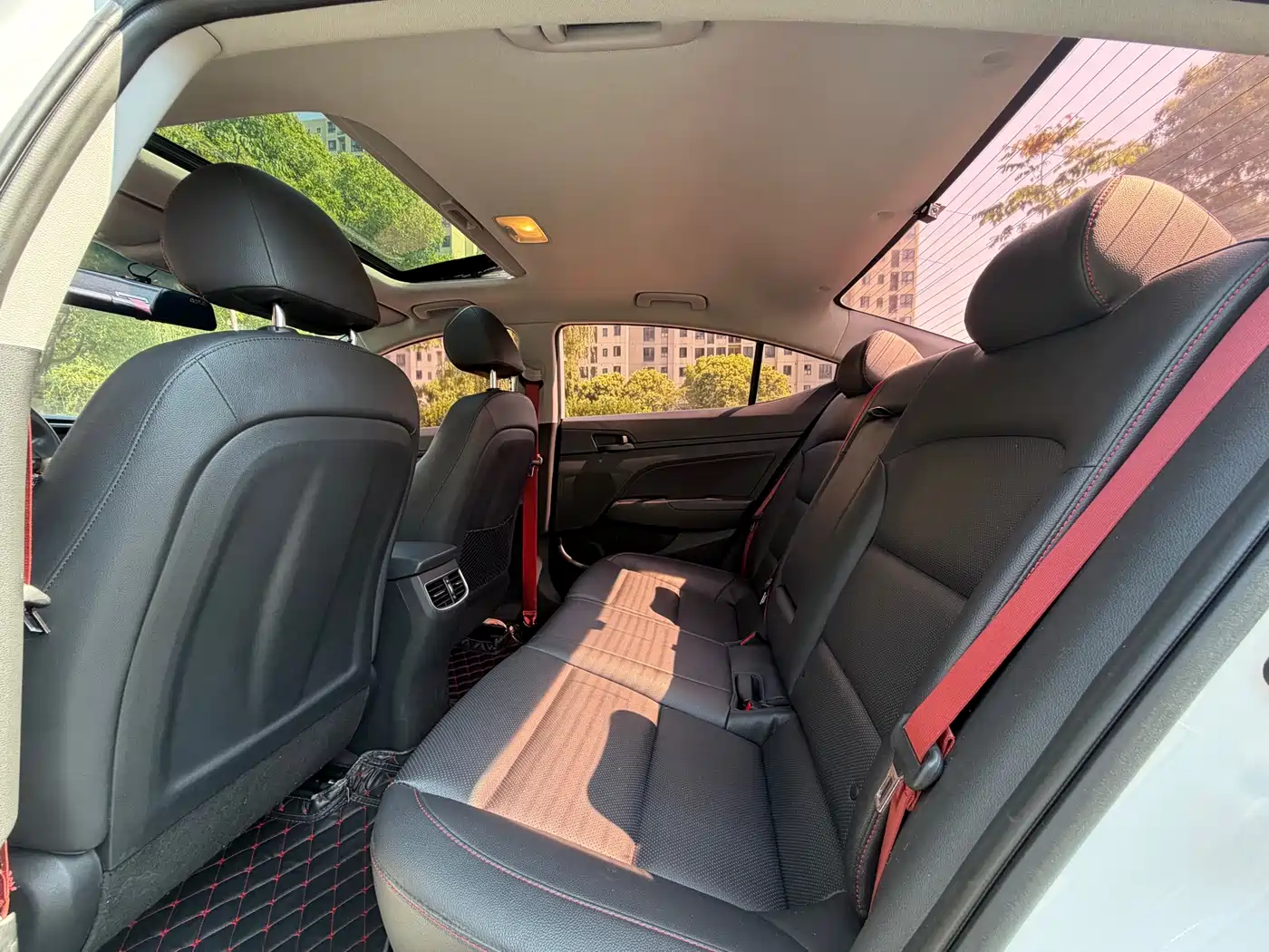 Hyundai Elantra 2016 1.4T DCT Dynamic·Elite Edition фото 6