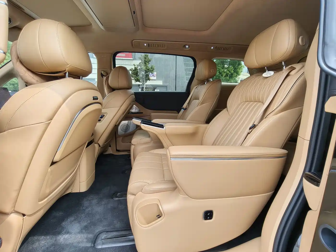 Voyah Auto Voyah Dreamer 2025 PHEV AWD Flagship Kunpeng Edition фото 21